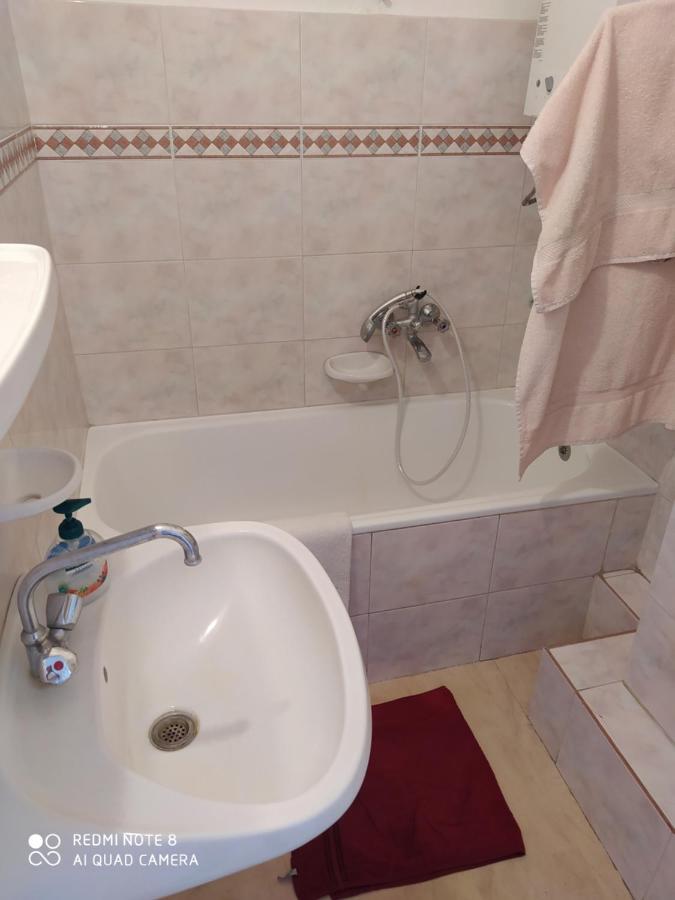 Dom Ter Apartman Apartment Szeged Ngoại thất bức ảnh